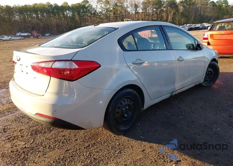 2015 Kia Forte Lx z USA, uszkodzony, nr VIN KNAFK4A6XF5411073
